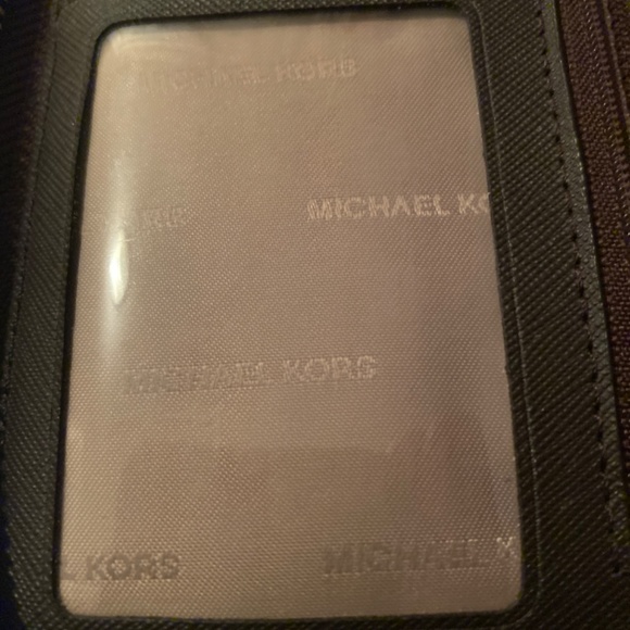 Michael Kors wallet/wristlet - Picture 6 of 8